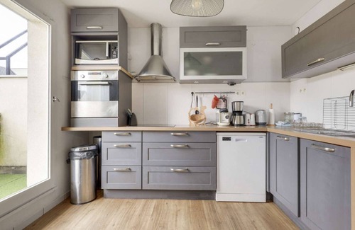 Sannois Apartment | Duplex apartement in downtown with parking