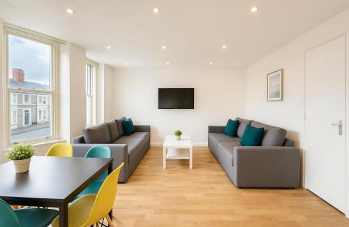 Cathays Apartment | Duplex Apartment For Up to 13 Near City Centre