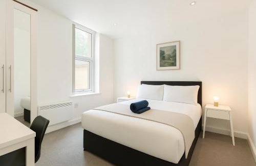 Cathays Apartment | Duplex Apartment For Up to 13 Near City Centre