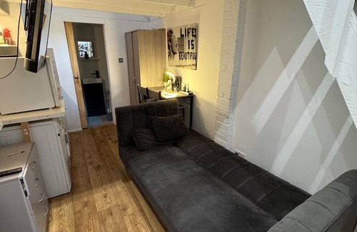 Tea Green House | Duplex apartmentn3 Minute drive to Luton Airport