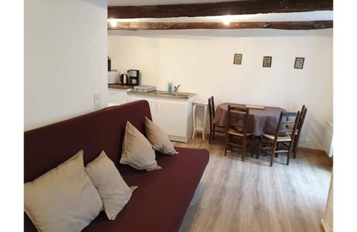 Lampaul-Guimiliau Apartment | Duplex au Pied de L'enclos de Lampaul-guimiliau