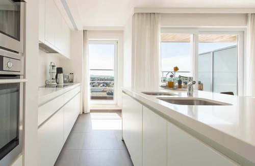 Vogelzang Apartment | Duplex by the Coast with Stunning Sea Views