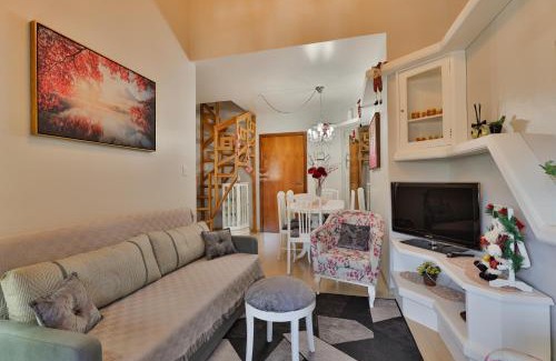 Planalto Apartment | Duplex confortável pertinho do Mini Mundo