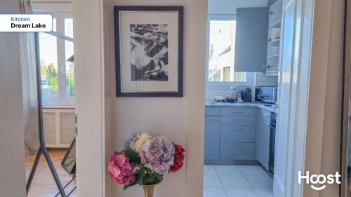 District 8 Apartment | Duplex Dream Lake View Gold Coast Zollikon