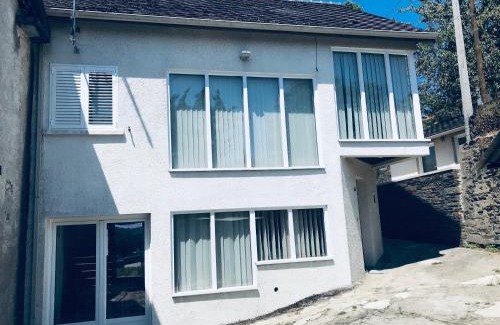 Campea House | duplex house un center village