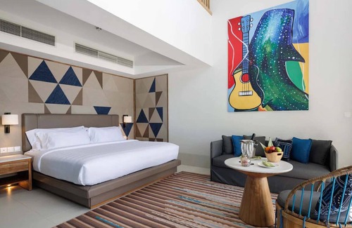 Farukolhufushi Island Hotel | Duplex in Hard Rock Maldives, Silver Family Suite, Direct Beach Access
