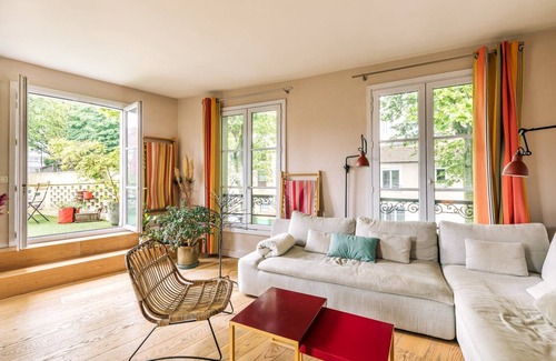Amerique Apartment | Duplex Lumineux de 90 m2 Avec Terrasse Végétalisée