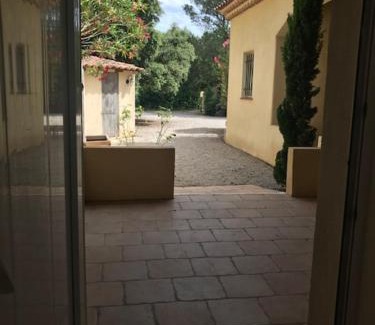 Pelissanne House | Duplex pour 2 à 4 personnes avec piscine au coeur des vignes