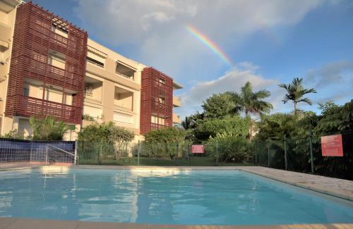 Pointe de la verdure Apartment | Duplex T2, 4 adultes, piscine, plage à proximité