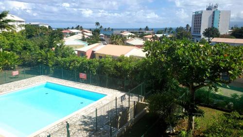 Pointe de la verdure Apartment | Duplex T2, 4 adultes, piscine, plage à proximité