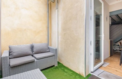 Capucins - Victoire Apartment | Duplex, Terrasse, Air Con, Car park