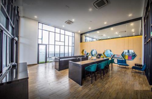 Gelang Patah Apartment | Duplex Town House at EcoBotanic Near Legoland with Netflix and KTV System