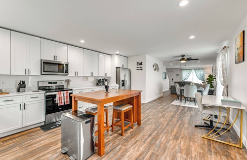 Springfield Condo | Duplex w/Fire Pit ~ 1 Mi to MGM Springfield!