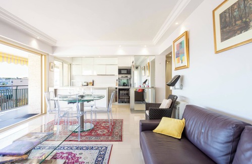 Cannes Apartment | Duplex with Rooftop and Sea View – Palm Beach