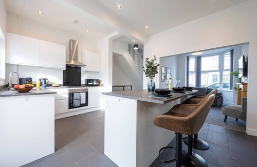 Newport House | Durham View by Tŷ SA