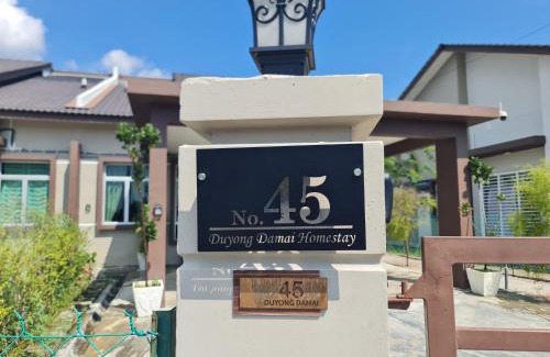 Ayer Molek House | Duyong Damai Homestay by KOWBMAS