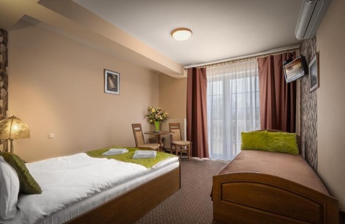 Solec-Zdroj Resort | Dwór Dziekanów