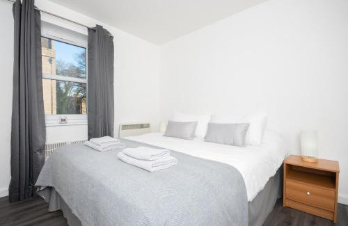 Central Aberdeen Apartment | Dwellcome Home Ltd 2 Bedroom King & Double Central Apartment, Free Allocated Barrier Secured Parking Space at rear entrance & Fast WIFI, Ideal for long term contractor, corporate, etc stays, Regular housekeeping option - see our site for assurance