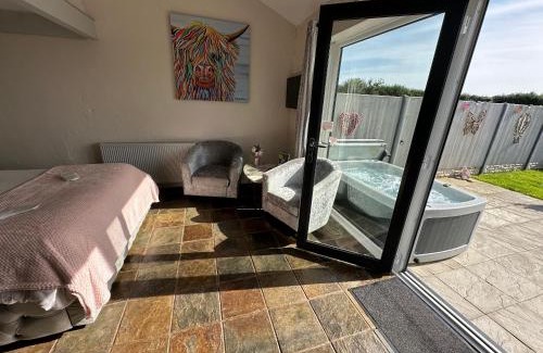 Rhyl House | Dwylig Isa Holiday Cottages