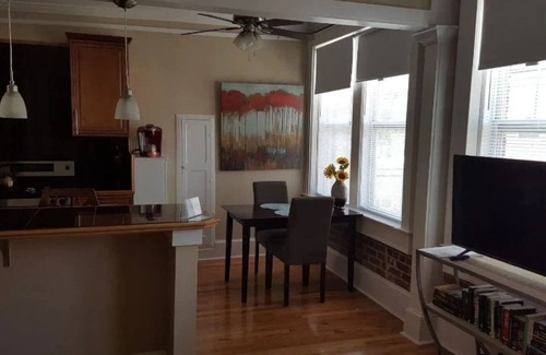 Midtown Apartment | Dynamite area #15 next to piedmont park MIDTOWN