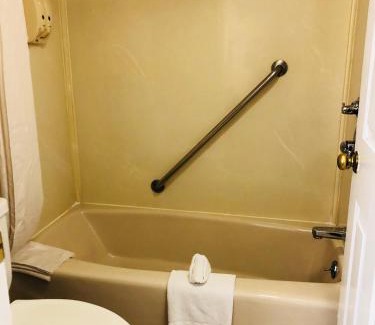 Riverside Hotel | Dynasty Suites Hotel