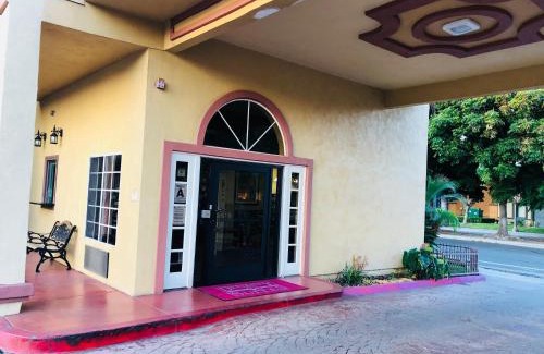 Riverside Hotel | Dynasty Suites Hotel