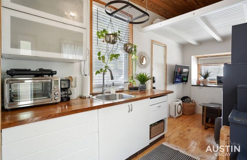 Blackshear-Prospect Hill Apartment | E 10th St #B xxxxxxx