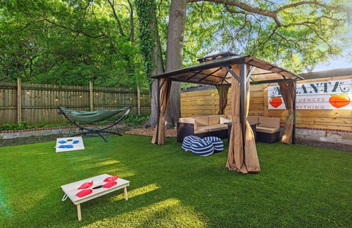 Pittsburgh House | E-bikes/Projector/Arcade Room/Pickleball/Fire Pit