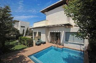 Pervolia Hotel | E-Hotel Larnaca Resort & Spa