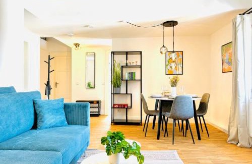 Nordost Apartment | E&K living - design Apartments - SKY-TV - Audi - IN village - free parking