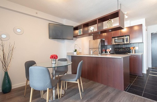 Downtown Vancouver Condo | E2 - Chic Downtown Jr. 1 Bedroom