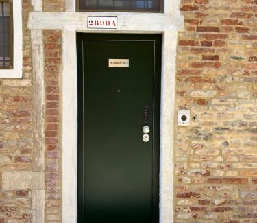Dorsoduro Apartment | "Ea casa de mì 2", l'incanto di vivere Venezia