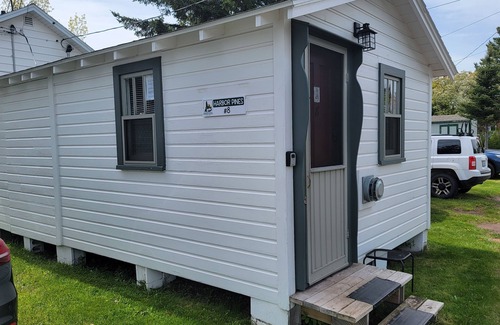 Eagle Harbor Cottage | Eagle Harbor- Harbor Pines: Rustic Autumn Comforts by the Harbor!