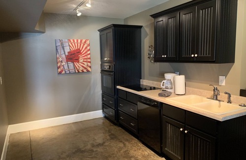 Langston House | Eagle Lodge - Vacation Home on Lake Guntersville