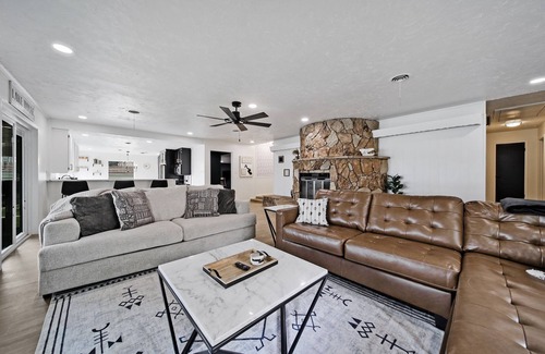 Trinity House | Eagle's Cove: Lake Livingston Waterfront Retreat