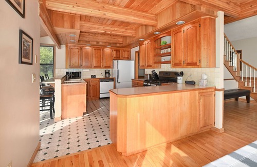 Cooper Landing Cabin | Eagle's Haven - Upper - 4 bedroom, 1.5 Bath