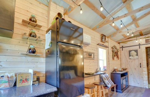 Rising Fawn Apartment | ‘Eagle’s Nest’ Studio in Rising Fawn: Creek Access