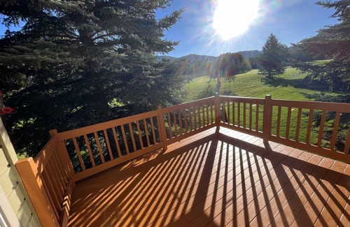 Eagle-Vail House | Eagle-Vail Ski House with Fireplace