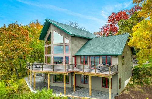 De Soto House | Eagles Landing- 5 bedroom 5 bath sleeps 15 Hot Tub