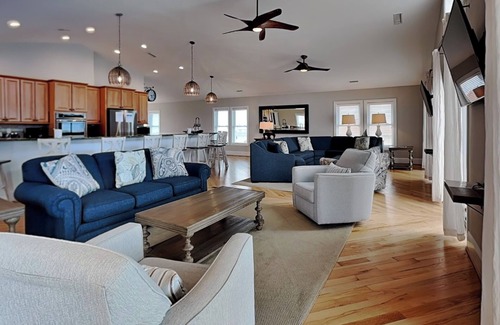 Surf City House | Eagles' Landing | Private Pool + Hot Tub, Views!