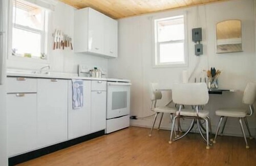 Walden House | Eagle’s Nest Cabin on the Ridge @ 22 West