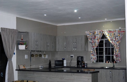 Howick House | Eagles Nest cottage at Rocklog Farm