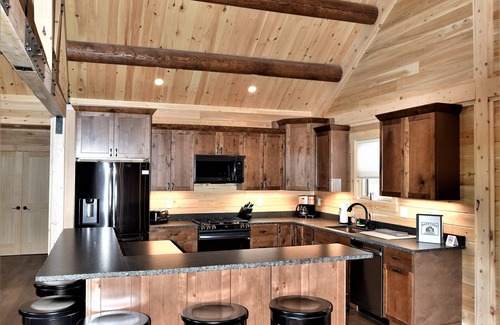 Pittsburg Cabin | Eagles Nest