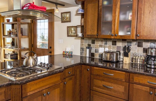Balfour House | Eagleview Retreat Guest House. Two lodgings in one