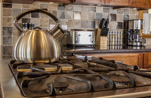 Balfour House | Eagleview Retreat Guest House. Two lodgings in one