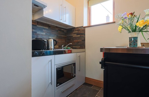 Grafton Regis Apartment | Eakley Stables - Weiser