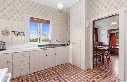 Waipu House | Early Settler Homestead - Waipu Holiday Home