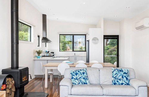 Separation Creek House | Earth Sea Sky - light filled family home