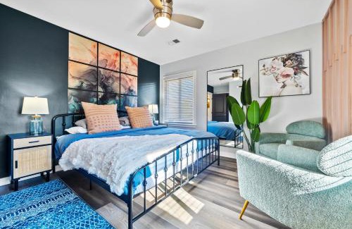 Candler-McAfee Villa | East Atlanta Retreat with 2 Homes Sleeps 16 and Pet Friendly