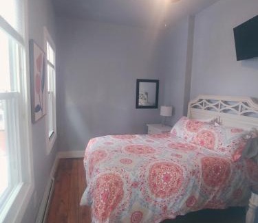 East Bayside Apartment | East Bayside/Munjoy - Charming Downtown Escape
